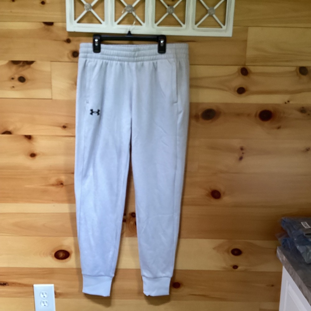 Under Armour Womens Armour Fleece Jogger Pants Gray Loose Fit Small NWT
